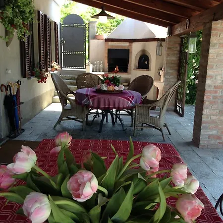 Bed & Breakfast Bricco Delle Rose Belveglio